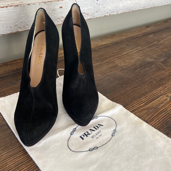 Prada Shoes - Prada- Calzature Donna Pumps- Size 37.5- Comes with Original Box and 2 Dustbags